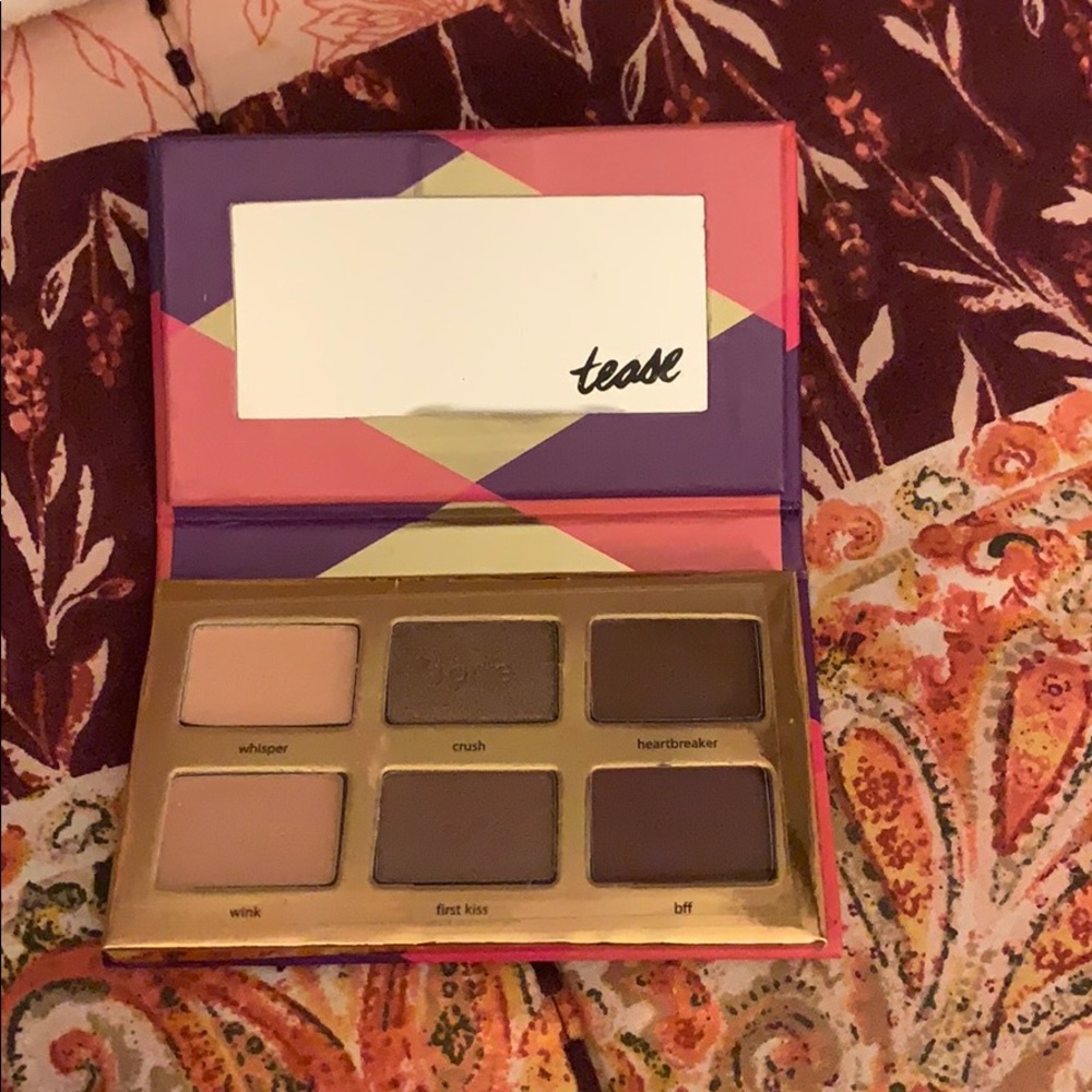 UPDATED Makeup bundle - Picture 3 of 7